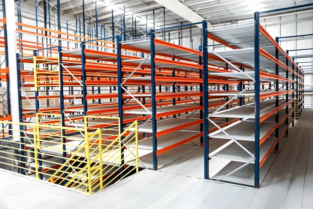 corredores de estanterias sem caixas